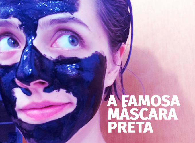 Eu usando máscara preta com o escrito : a famosa máscara preta