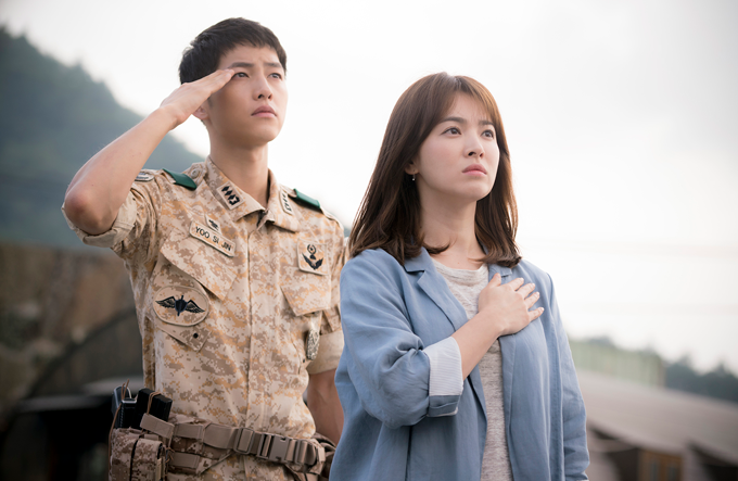 Descendants of the Sun - Yoo Si-Jin e Kang Mo-yeon
