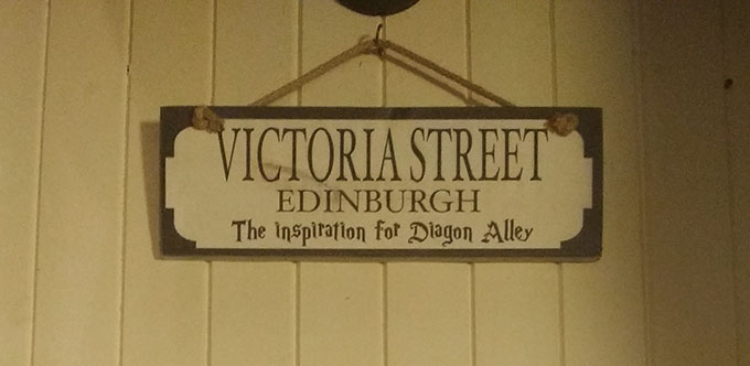 Placa Victoria Street - Edimburgo e Harry Potter